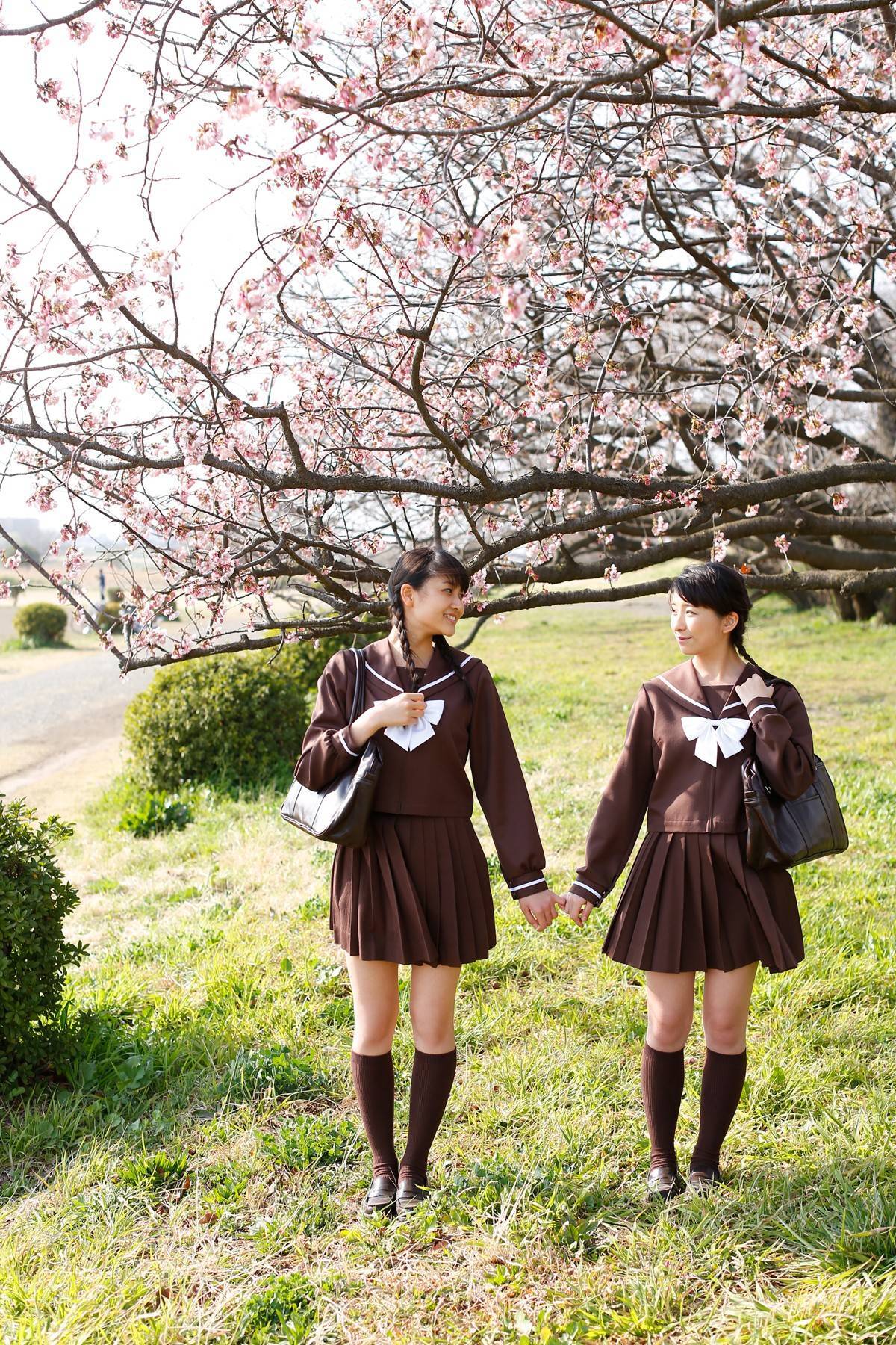 [Hello! Project digital books] No.111 Ayaka Wada 和田彩花 Kanon Fukuda 福田花音